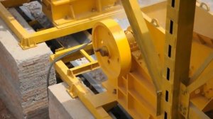 Гидравлический привод для щековой дробилки