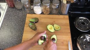 How to Cut & Freeze Avocados (Vegan, Oil Free)