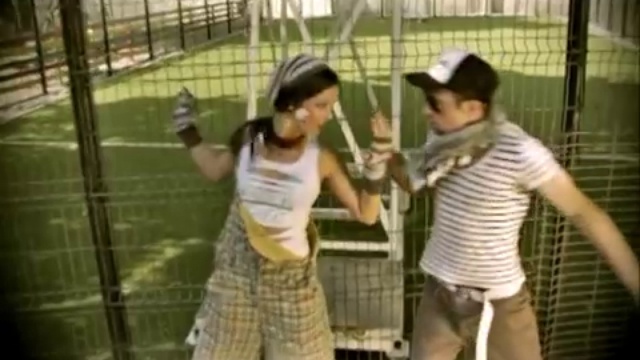 PInk Room feat Antonia - Roses on fire смотреть онлайн