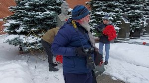 Две гвоздики товарищу Сталину Возложение цветов 5 марта 2023 года в день 70-тилетия вождя народов