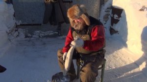 Как почистить щуку на лютом морозе