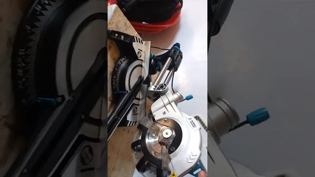 MacAlister Miter Saw Unpacking - Торцовочная пила MacAlister распаковка - MacAlister Mitre鋸打開包裝