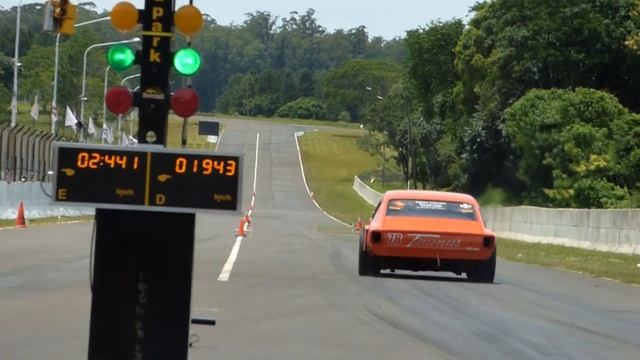 Ariel Cenedese con el Ford Taunus Oberá | Ander смотреть онлайн