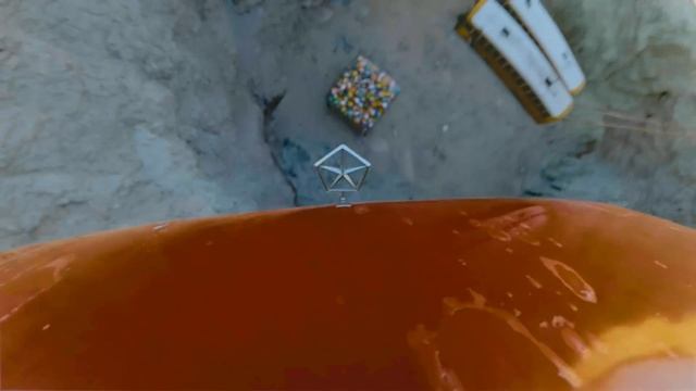 Train Vs Giant Pit смотреть онлайн