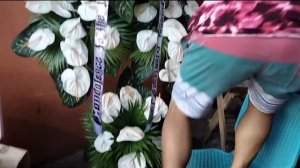 HOW TO MAKE DIY FUNERAL FLOWER ARRANGEMENT: White Anturium Wreath