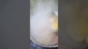 готовим шулюм в казане.