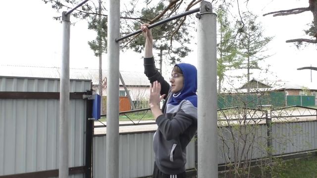 Подтягивания и Отжимания в один день или разные? тренировки воркаут + элементы смотреть онлайн