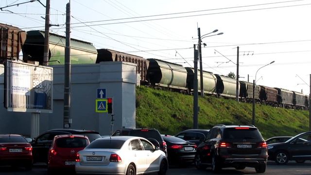 ВЛ10-1733 на перегоне Глухоозёрная-Дача Долгорукова г. Санкт-Петербург смотреть онлайн