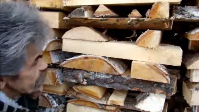 Складывание берёзовых дров смотреть онлайн