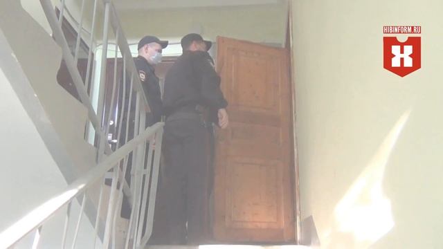 Странный вызов полиции смотреть онлайн