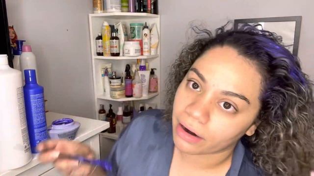 MY FAVORITE PRODUCTS FOR TONING MY BLONDE CURLY HAIR | Ultra-Violet Purple Hair Mask Kérastase смотреть онлайн