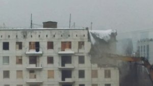 Как сносят девятиэтажки в Москве. Маршала Жукова дом 18