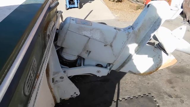 Glastron being parted out 12-27-17 Volvo Power Trim Working смотреть онлайн