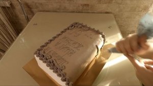 МУЖЧИНА НЕ ОЖИДАЛ, получить такую книгу в подарок. Торт - закрытая книга.