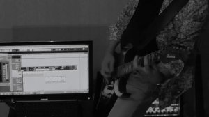 Hard-Blues-rock Gm solo – Michael Bröndsted improvisation (guitar sound - camera mic)