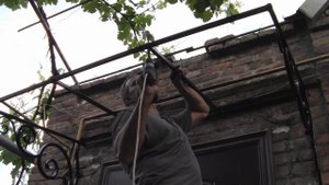 Навес над крыльцом (из металлочерепицы)