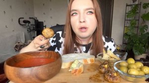 Мукбанг | Гаспачо, артишоки, чиабатта, грибы | Mukbang | Gazpacho, artichoke, mushroom, ciabatta