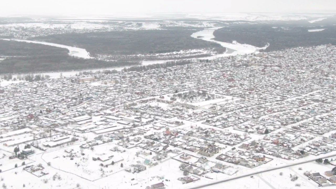 Давайте вместе с нами полетаем над заснеженной станицей. Приезжали  гости, привозили с собой дрон.