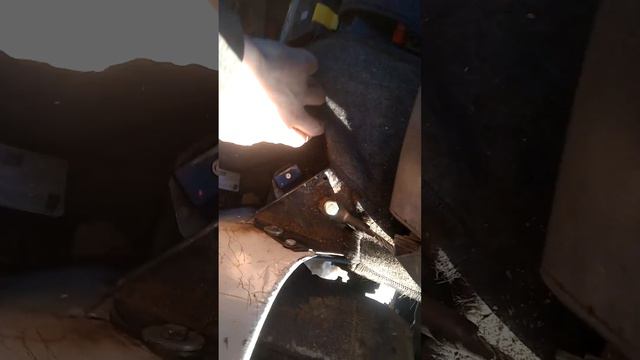 УАЗ глохнет при нажатии на газ, на холостых работает хорошо. Машина глохнет. смотреть онлайн