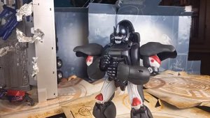 Трансформер игрушки вселенной, озвучку Артем. Оптимус Прайм