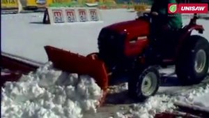 Трактор Shibaura ST333HST и гидравлический отвал