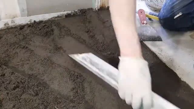 Стяжка в санузле. ПОДРЕЗКА. ФОРМИРОВАНИЕ ПОРОГА. смотреть онлайн