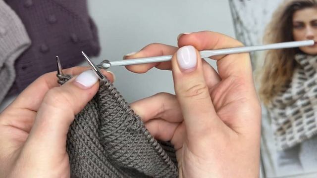 На основе лицевой глади! КРАСИВЫЙ И ПРОСТОЙ УЗОР СПИЦАМИ ДЛЯ ВЯЗАНИЯ КАРДИГАНА смотреть онлайн