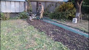 МОТОБЛОК КРОТ ПРОДОЛЖАЕТ РАДОВАТЬ ЕГО СОЗДАТЕЛЯ.