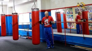 Кикбоксинг. Советы начинающим спортсменам. Работа на мешке