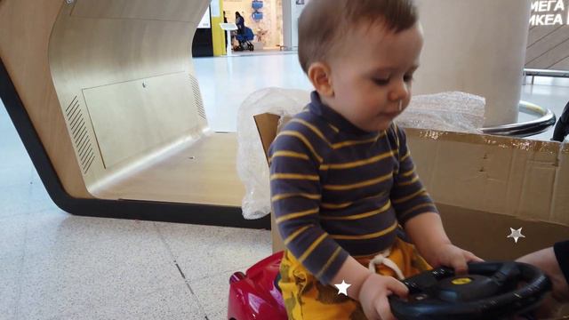 Трофимка на феррари ! Первый автомобиль для малыша! Trofimka in a Ferrari ! The first car for a kid смотреть онлайн