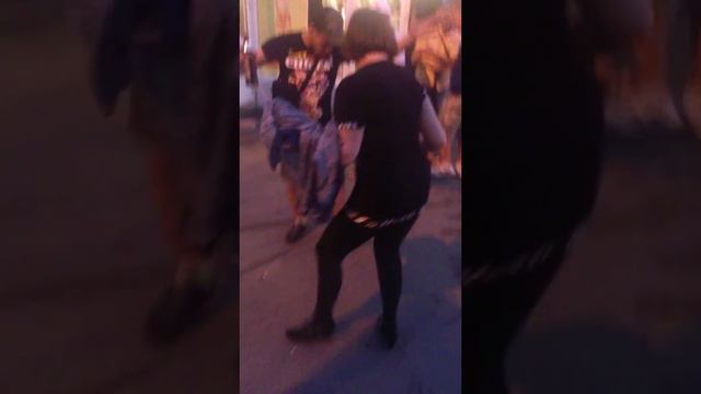 Бабуля отжигает смотреть онлайн