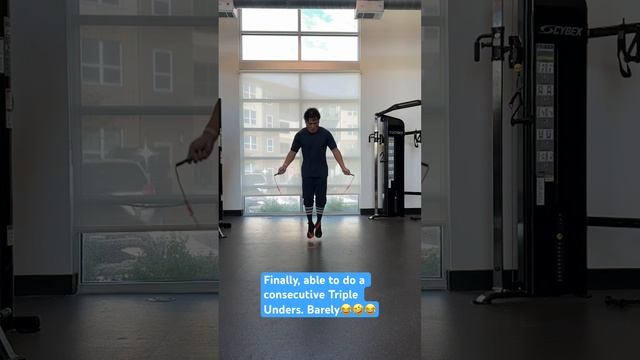Finally, able to do 2 Triple Unders in a row. #jumprope смотреть онлайн