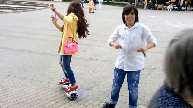 Плясовая на сигвее в исполнении Литвинова Ильи и Милены Барциц