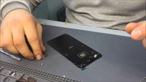 Huawei P8 Lite (2017) - Замена задней крышки!