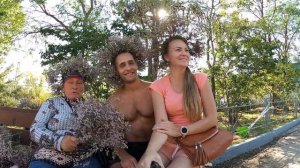 На приеме у Бабы Люды Крым Коктебель Лечебная трава