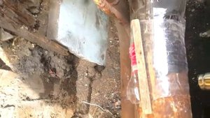 Ремонт трубы термоусадкой ПЭТ пластиковой бутылки