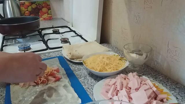 СУПЕР БЫСТРЫЙ ЗАВТРАК ИЗ ЛАВАША /// ( ЛАНА У ПЛИТЫ ) смотреть онлайн