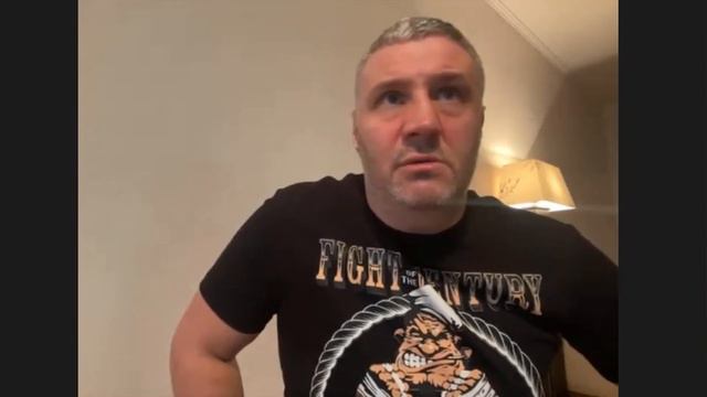 Зачем Майрс Бриедис в соцсетях пукает на свой чемпионский пояс? смотреть онлайн