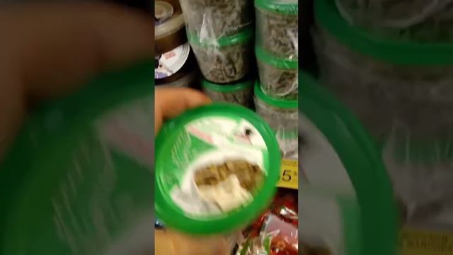 На обзор салат из морской капусты в мойонезе с кальмаром из магазина Победа. смотреть онлайн