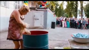 "Выпускной" сцена линейка