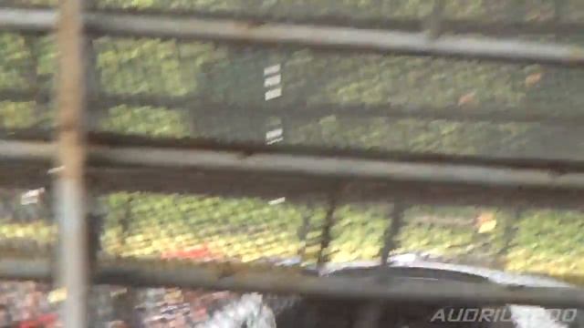 шоу каскадеров в Вильнюсе.... Flying cars stunt show in Vilnius World record смотреть онлайн