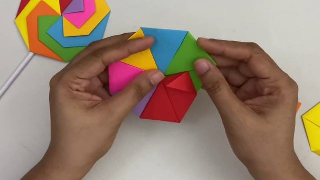 Делаем радужный леденец из бумаги своими руками! ОРИГАМИ, Поделки из бумаги \\ Origami Craft