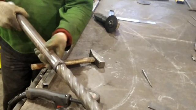 Холодная ковка | обжимка (хомутик) на круглую стойку перил с скрытой сваркой | АнтиковкА смотреть онлайн