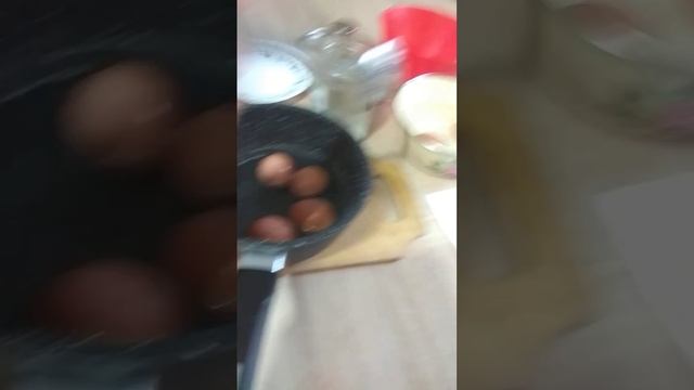 Яйца как легко чистится после варки и без треска варить смотреть онлайн