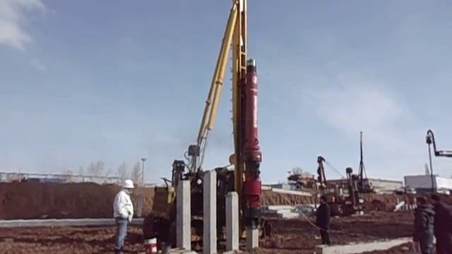 Дизельный молот DT25 (СП77А) на копре L2714 (СП49Д14) смотреть онлайн