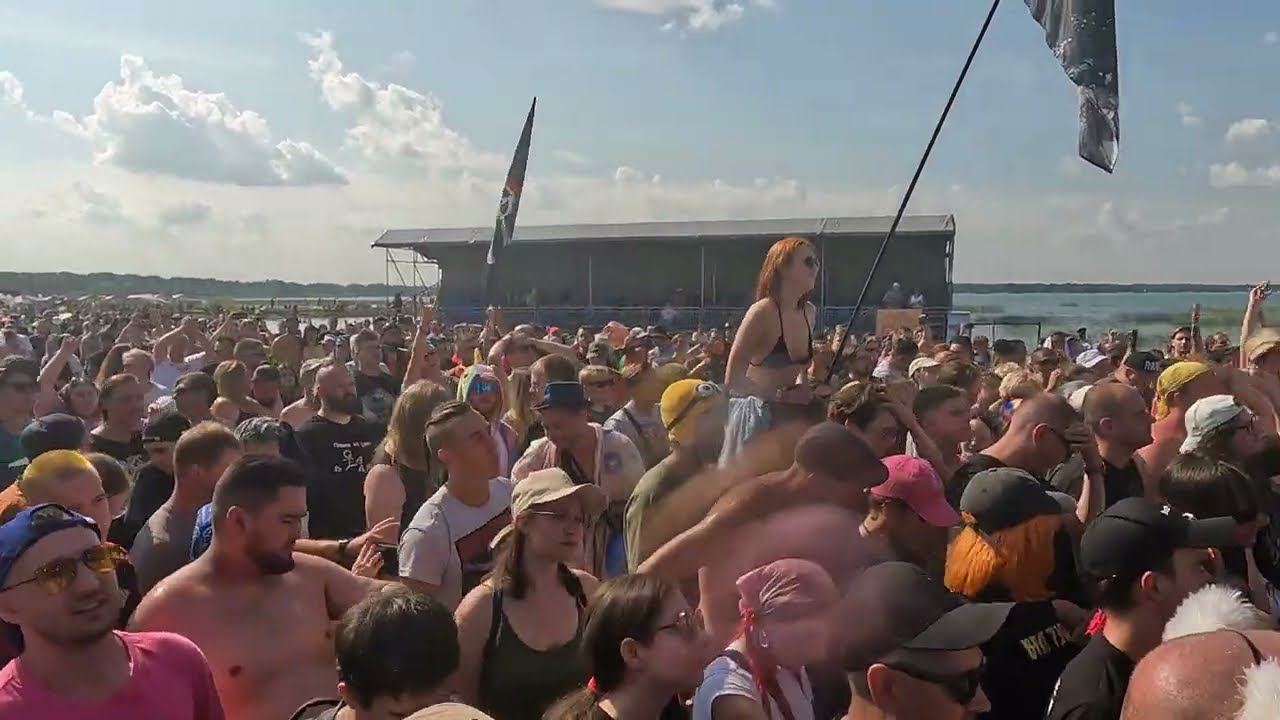 Neverlove - Лисий-кисий (Live @ Пляж 2.4 Beach stage, Челябинск. 2024.07.20)