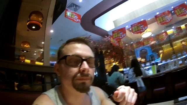 Сентябрь 2019 | о. Хайнань | День 2 | Набережная | Море | ТЦ Ананас | Роллы смотреть онлайн