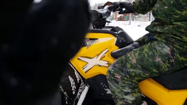 Малой отжигает на квадрике BRP xmr oltender 1000 ???