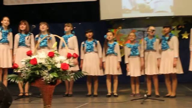 МОУ Центр Ворошиловского Района города Волгограда.Ансамбль "Родничок"