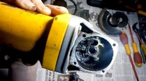 УШМ Stanley STGS7125 обзор и вид изнутри